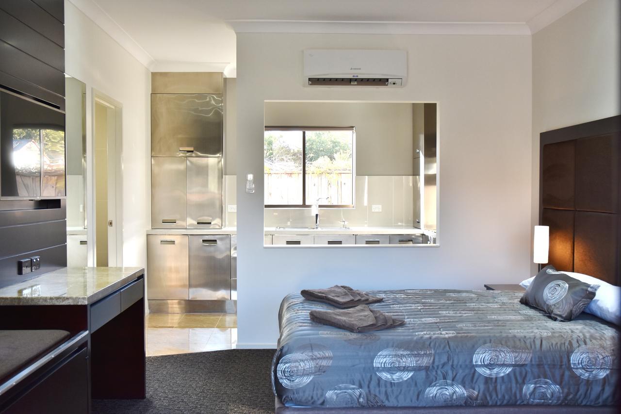 Western Downs Motor Inn Miles Dış mekan fotoğraf