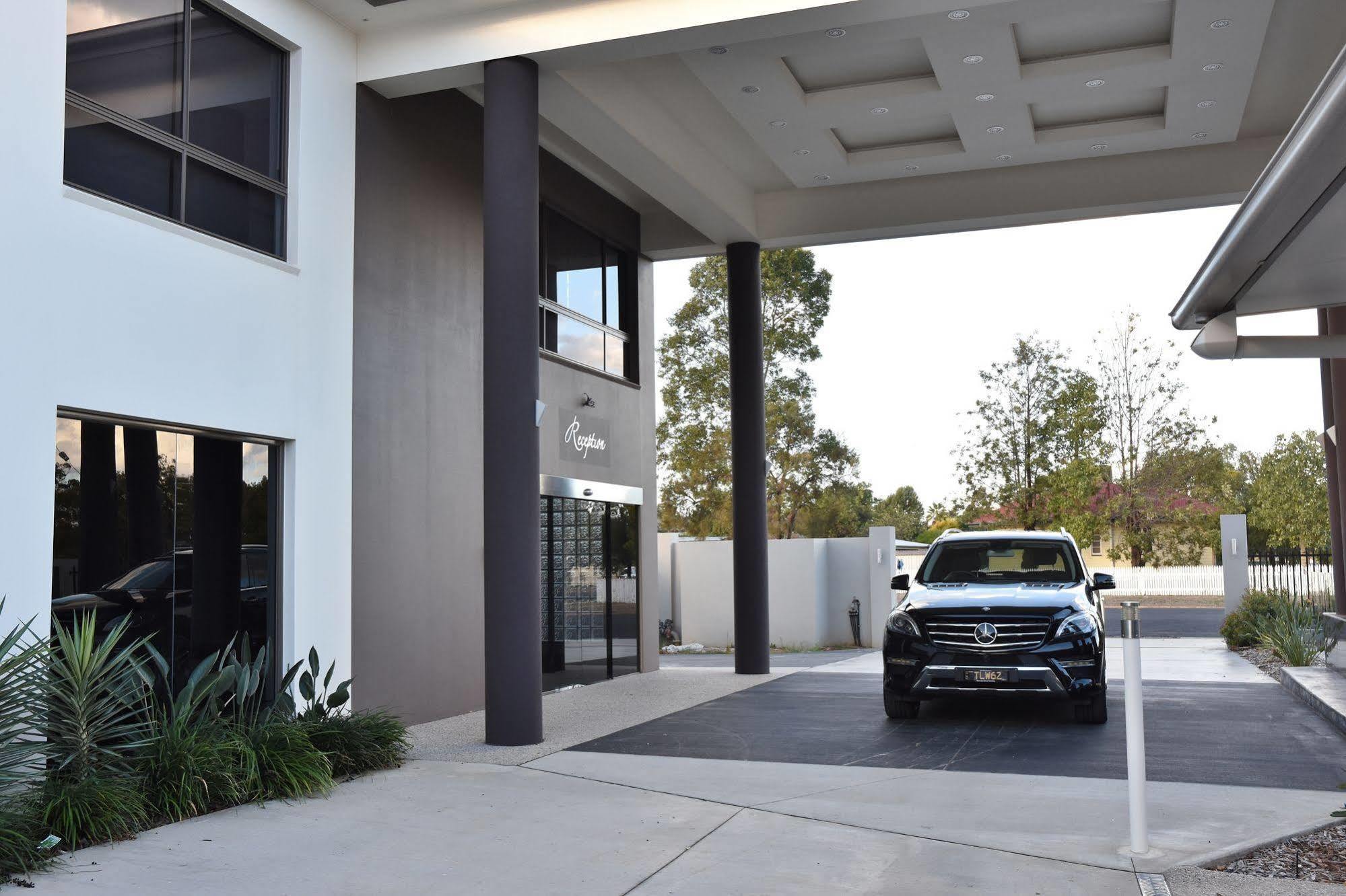 Western Downs Motor Inn Miles Dış mekan fotoğraf
