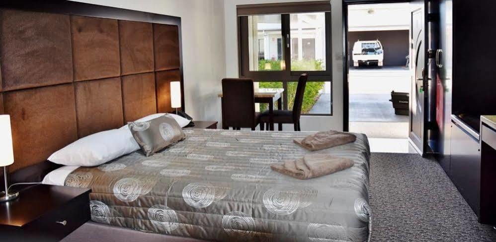 Western Downs Motor Inn Miles Dış mekan fotoğraf