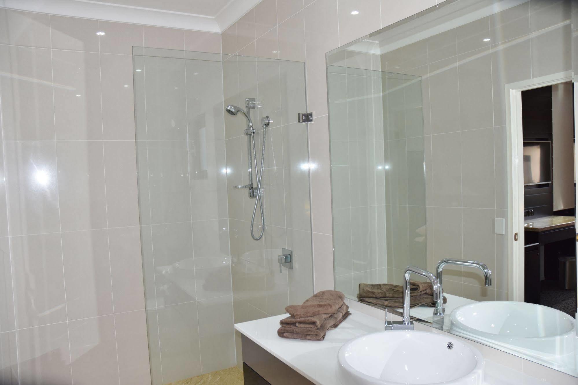 Western Downs Motor Inn Miles Dış mekan fotoğraf