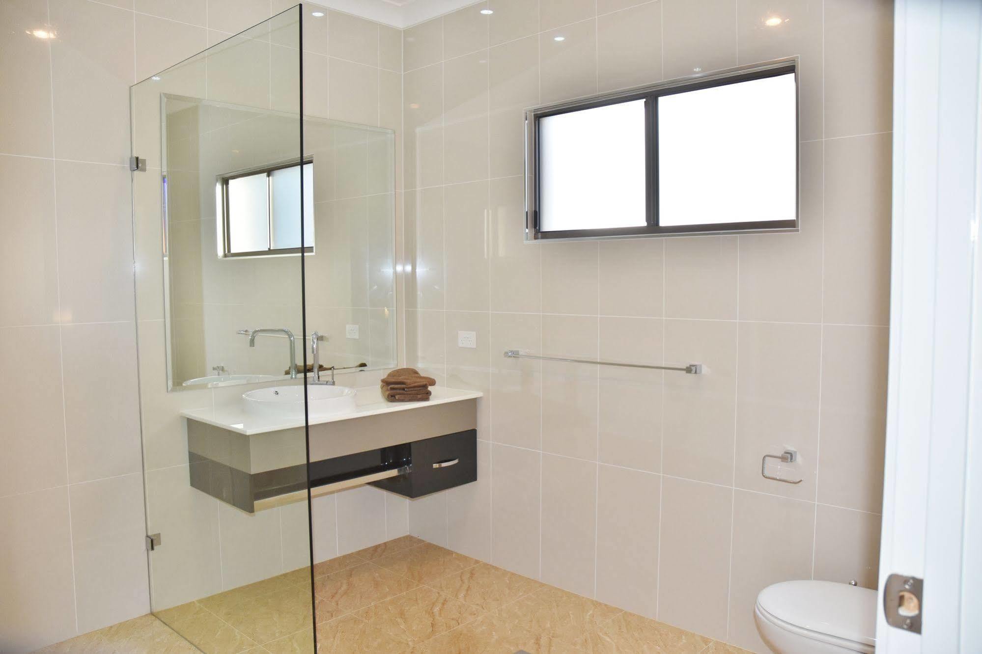 Western Downs Motor Inn Miles Dış mekan fotoğraf