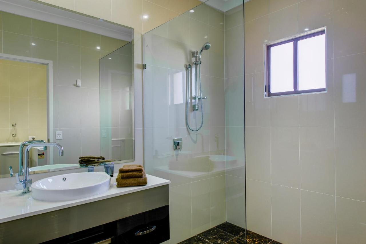Western Downs Motor Inn Miles Dış mekan fotoğraf